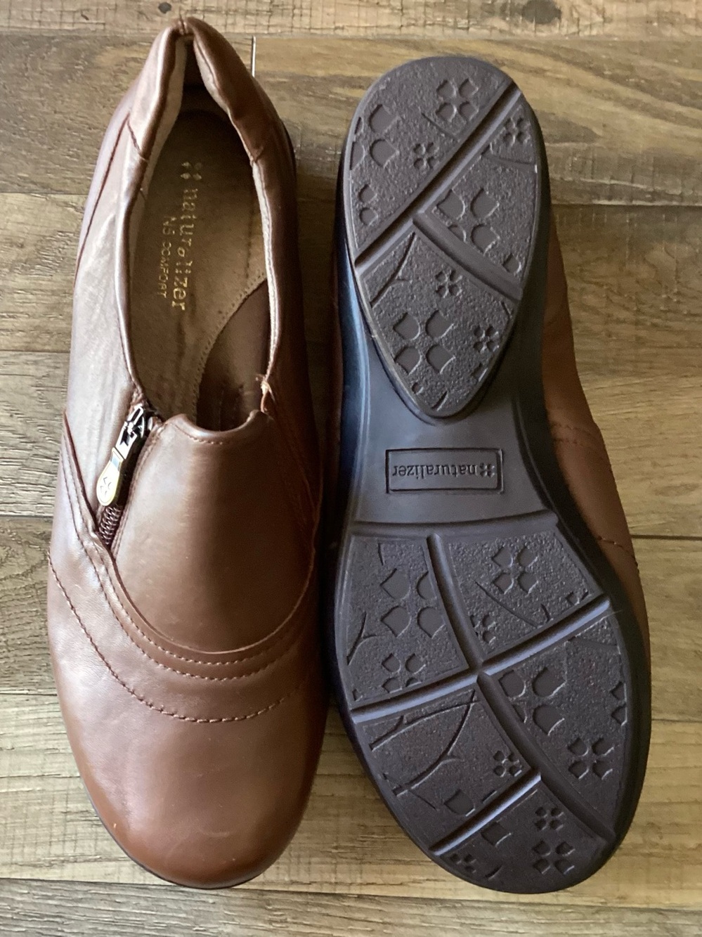 Naturalizer new bown slip on shoes. 10WW